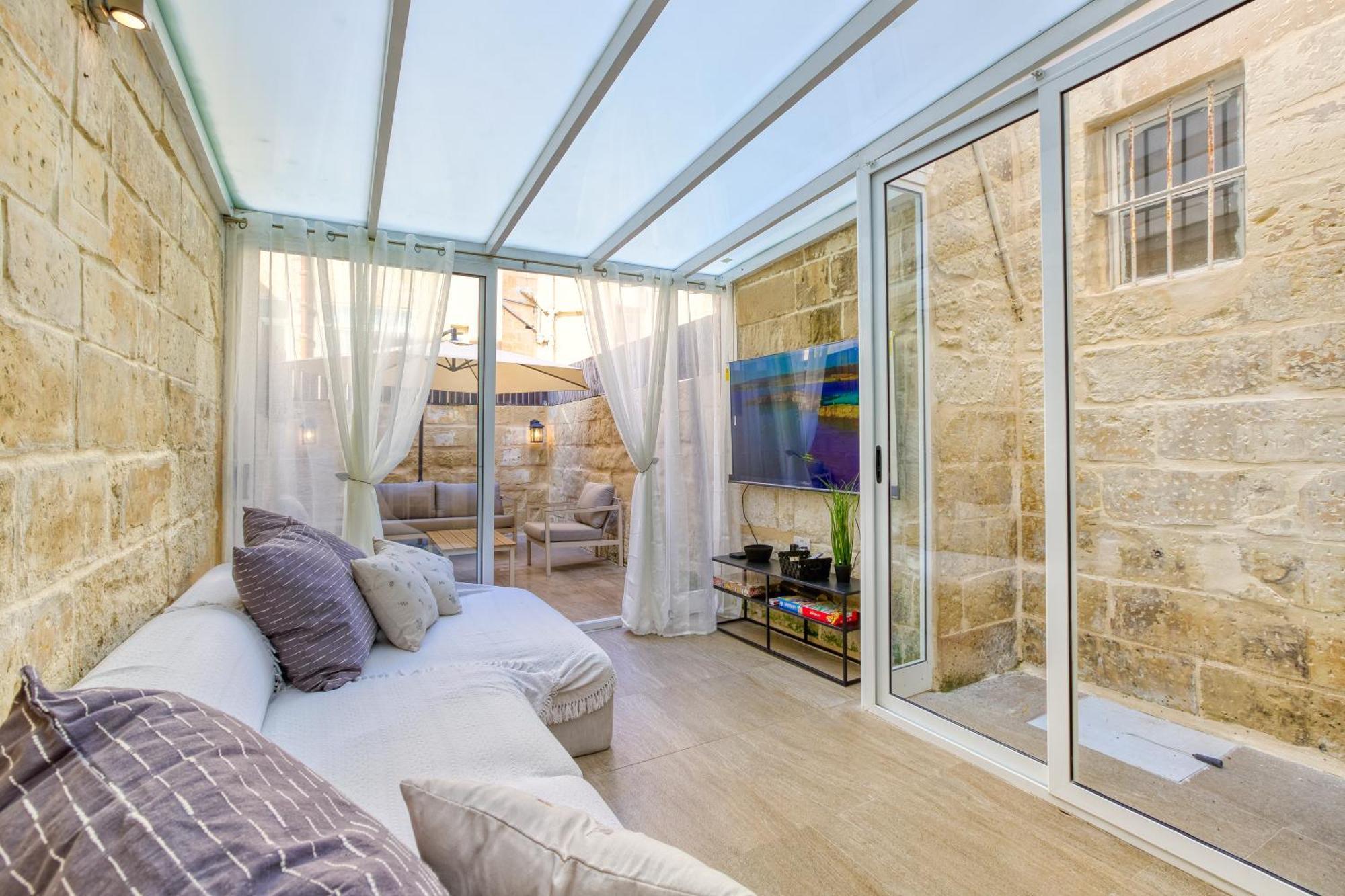 Luxury House * Sliema